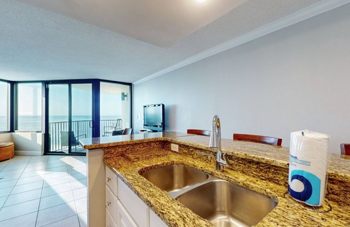 Panama City Beach Apartment | 10th-floor, Gulf-front condo with pools, tennis, views, & fast WiFi