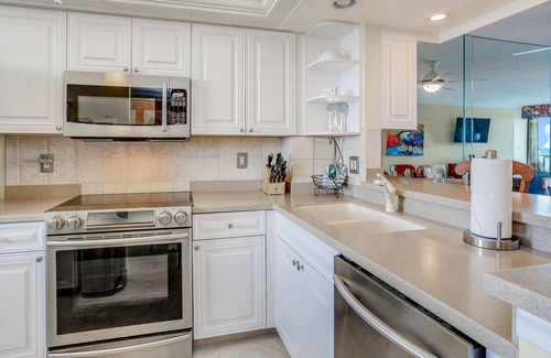Marco Island Condo | 10th floor oceanfront condo with ocean views, central AC