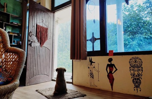 Tosh Hostel | 11:11 Bunker House