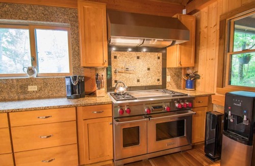 Cooperstown - Otsego Lake House | 11.4 miles to Dreams Park- AC, Game Room, Dock, Swim Deck, Kayaks, Canoe