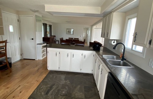 Stokes Bay House | #11 - 5 Minute Drive to the Beach! Perfect for a family getaway!