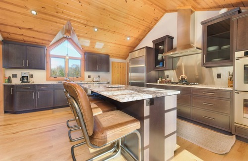 Fennville Cabin | 11 Acre Wood - Cabin getaway - fishing/swimming pond - hot tub