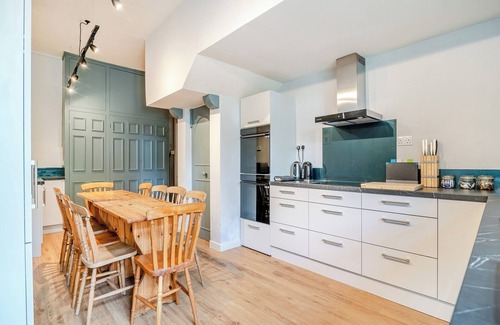 Beaminster Cottage | 11 bedroom accommodation in Hooke, near Beaminster
