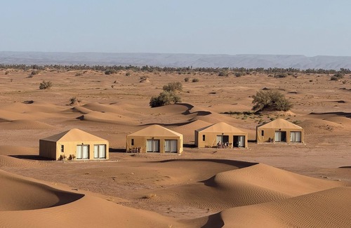 M'Hamid El Ghizlane RV Rental | 11-bedroom campground in terrific M'Hamid El Ghizlane with AC