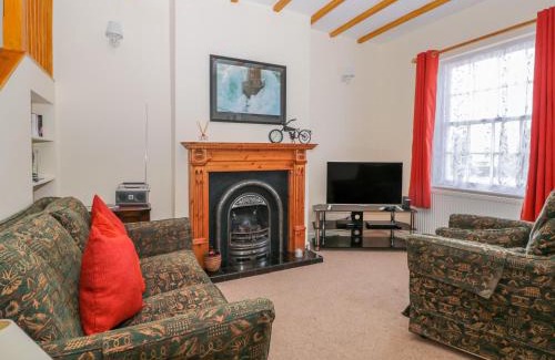 Whitby House | 11 Church Street