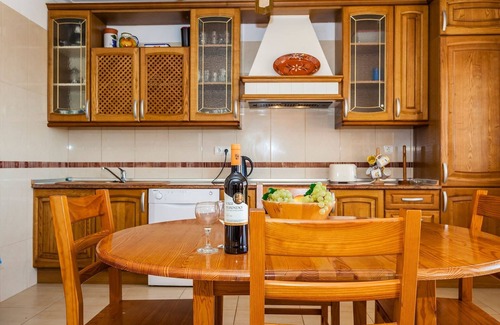Lagoa e Carvoeiro Apartment | 11 marinha Two Bedroom Apt at Praia do Marinha