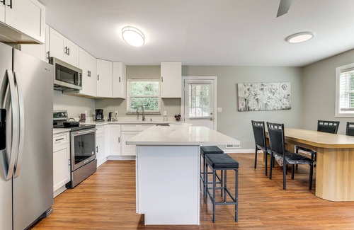 Candler-McAfee House | 11 Mi to Dtwn Atlanta: Family Home w/Yard