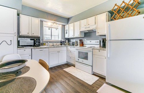 Fairview Apartment | 11 Mi to Kincaid Park: Convenient + Cozy Apt!