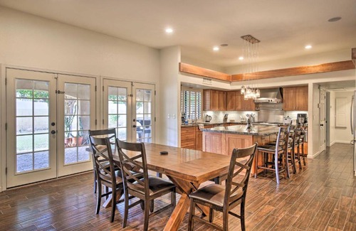 Tempe House | 11 Mi to Phoenix Tempe Escape with Patio and Bar!
