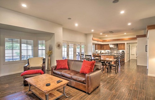 Tempe House | 11 Mi to Phoenix Tempe Escape with Patio and Bar!