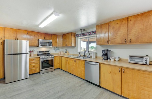 Arroyo Seco House | 11 Mi to Skiing: Valdez Home w/Mtn Views!