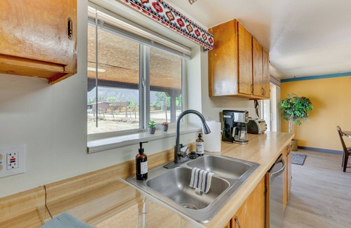 Arroyo Seco House | 11 Mi to Skiing: Valdez Home w/Mtn Views!