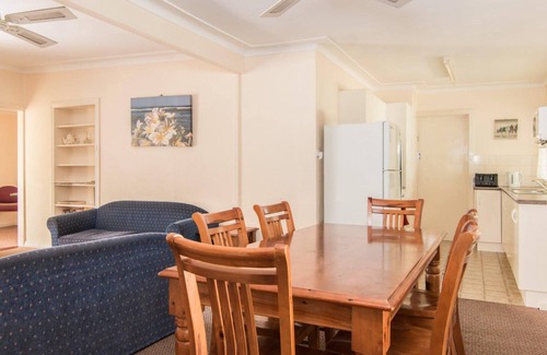 Tuncurry House | 11 Peel Street - Great Tuncurry Location!