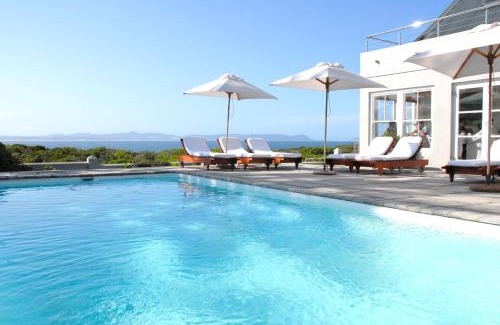 Westcliff Apartment | 11 WESTCLIFF RENTALS
