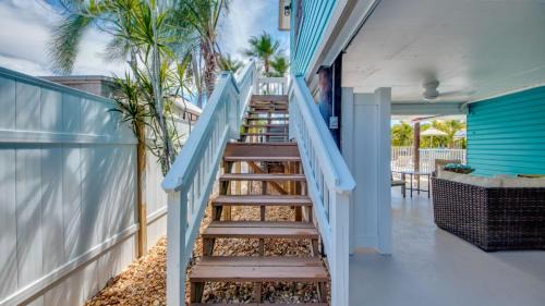 South Island House | 110 Bahia #3