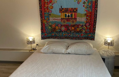 Saint-Georges-du-Rosay Cottage | 110 m² Cabin ∙ 2 bedrooms ∙ 6 guests