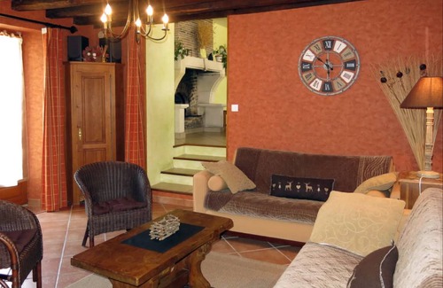 Saint-Romain-sur-Cher House | 110 m² House ∙ 3 bedrooms ∙ 6 guests