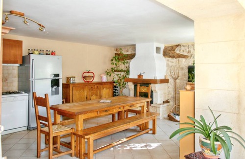 Saint-Victor-la-Coste House | 110 m² House ∙ 3 bedrooms ∙ 12 guests