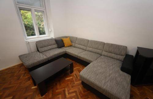 Szeged Apartment | 110 m² Apartment ∙ 2 bedrooms ∙ 8 guests