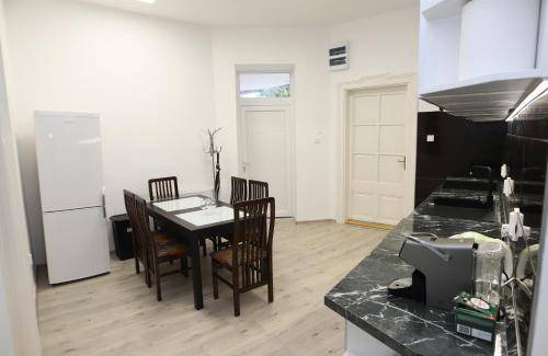 Szeged Apartment | 110 m² Apartment ∙ 2 bedrooms ∙ 8 guests