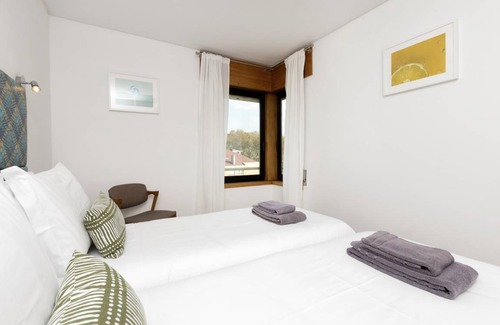 Paranhos Apartment | 110 m² Apartment ∙ 3 bedrooms ∙ 8 guests