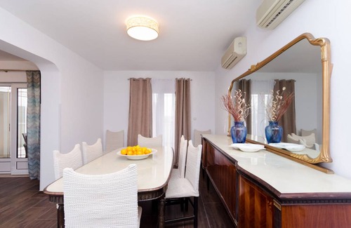 Rakalj Apartment | 110 m² Apartment ∙ 4 bedrooms ∙ 8 guests