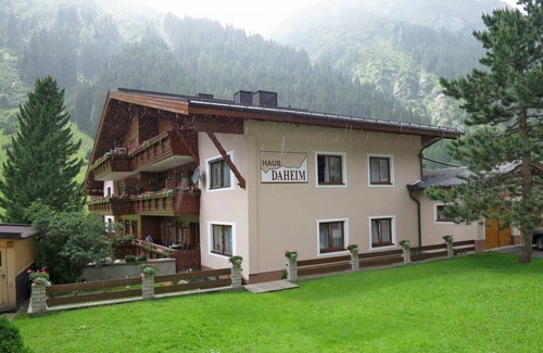 Plangeross Apartment | 110 m² Apartment ∙ 3 bedrooms ∙ 6 guests