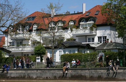Herrsching am Ammersee Apartment | 110 m² Apartment ∙ 2 bedrooms ∙ 4 guests