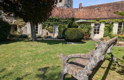 Yevre-le-Chatel Cottage | 110 m² Cabin ∙ 3 bedrooms ∙ 6 guests