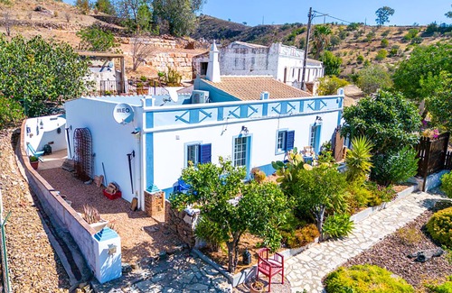 Fonte do Bispo House | 110 m² Farmhouse ∙ 3 bedrooms ∙ 6 guests
