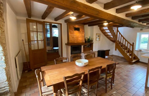 Moulins-le-Carbonnel Cottage | 110 m² Cabin ∙ 3 bedrooms ∙ 6 guests