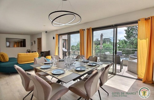 Trebeurden House | 110 m² Gîte ∙ 3 bedrooms ∙ 6 guests