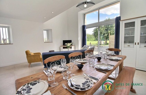 Taupont House | 110 m² Gîte ∙ 4 bedrooms ∙ 8 guests