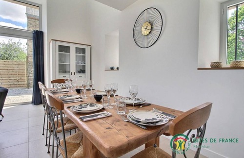 Taupont House | 110 m² Gîte ∙ 4 bedrooms ∙ 8 guests
