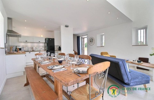 Taupont House | 110 m² Gîte ∙ 4 bedrooms ∙ 8 guests