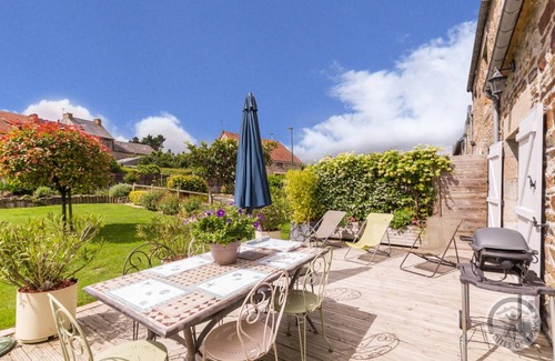 Dragey-Ronthon House | 110 m² Gîte ∙ 3 bedrooms ∙ 6 guests