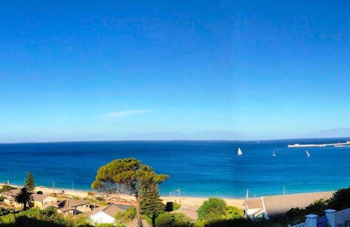 Redhill House | 110 m² House ∙ 2 bedrooms ∙ 4 guests