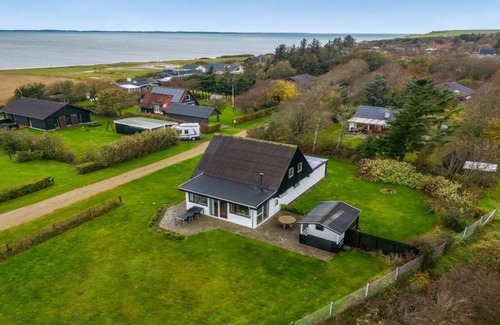 Vinderup House | 110 m² House ∙ 1 bedroom ∙ 6 guests