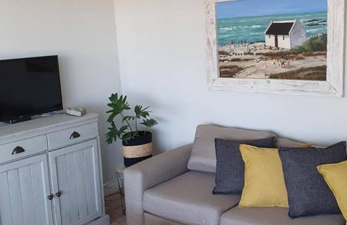 Struisbaai House | 110 m² House ∙ 2 bedrooms ∙ 4 guests