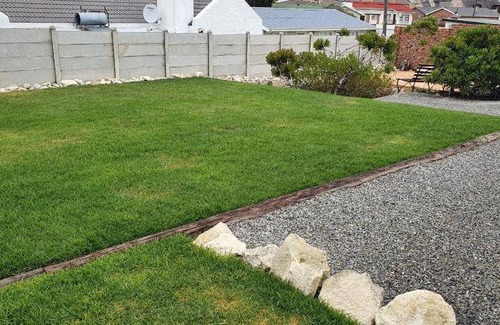 Struisbaai House | 110 m² House ∙ 2 bedrooms ∙ 4 guests