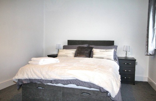 Ridgeway House | 110 m² House ∙ 2 bedrooms ∙ 4 guests