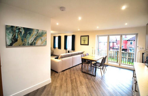 Ridgeway House | 110 m² House ∙ 2 bedrooms ∙ 4 guests