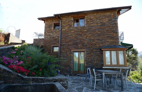 Moitas House | 110 m² House ∙ 2 bedrooms ∙ 5 guests