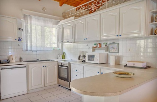 Kalamaki House | 110 m² House ∙ 3 bedrooms ∙ 7 guests