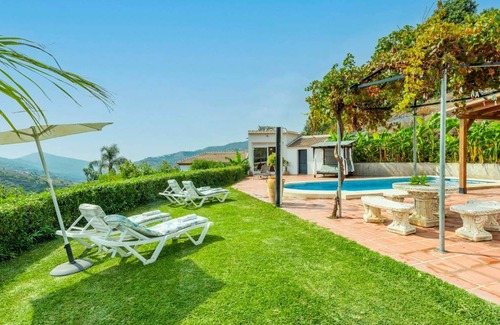 Canillas de Albaida House | 110 m² House ∙ 3 bedrooms ∙ 6 guests