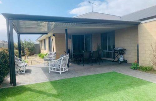 Kealy House | 110 m² House ∙ 3 bedrooms ∙ 6 guests