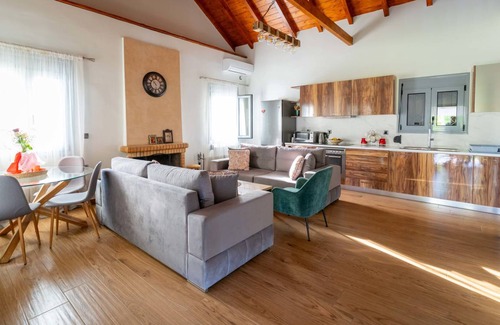 Messaia House | 110 m² House ∙ 3 bedrooms ∙ 6 guests