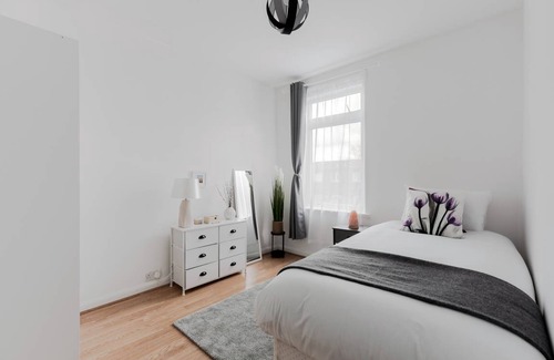 Plaistow South House | 110 m² House ∙ 4 bedrooms ∙ 6 guests