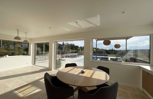Saint-Remeze House | 110 m² House ∙ 4 bedrooms ∙ 9 guests