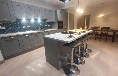 Dowlais House | 110 m² House ∙ 4 bedrooms ∙ 8 guests